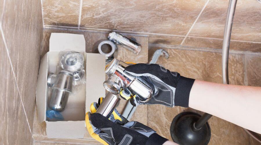 Professional gutter cleaning in Leggett, CA